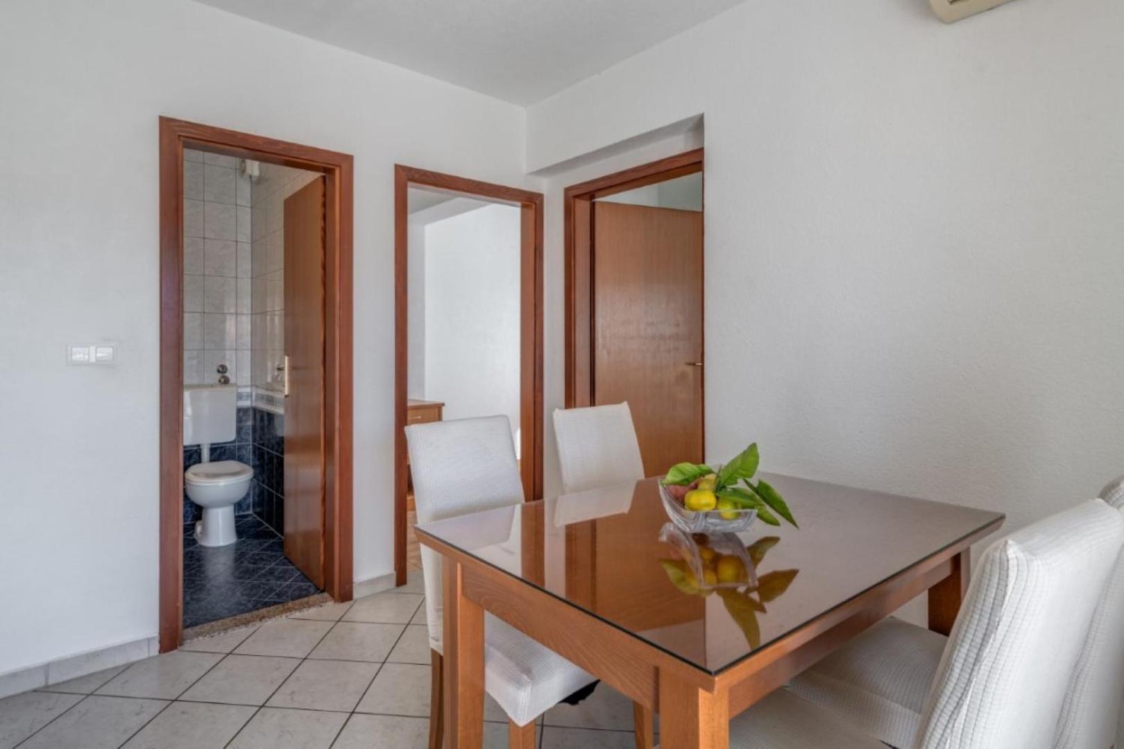 Ruza&Nikolina "1" Apartmani - Baška Voda Exteriér fotografie