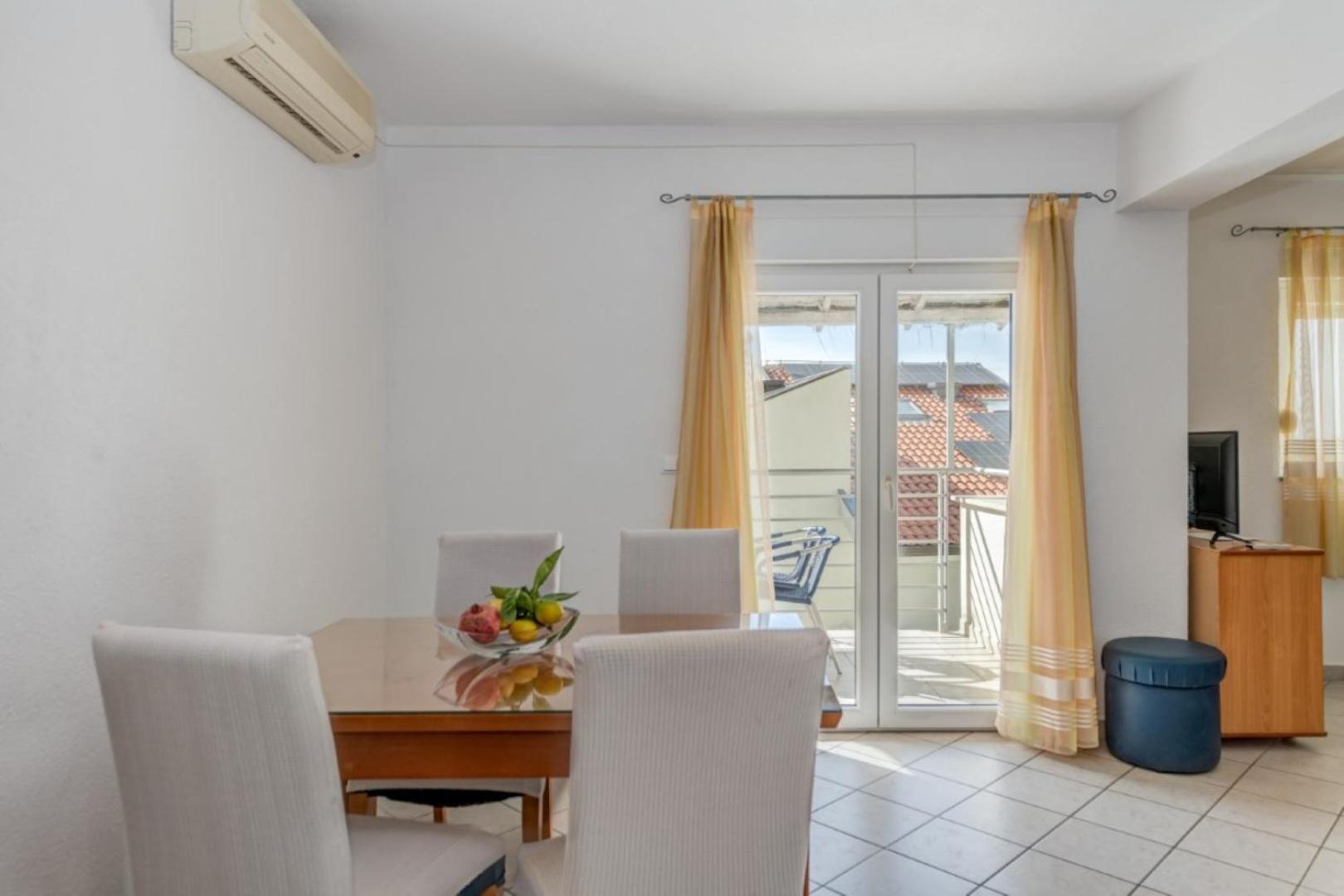 Ruza&Nikolina "1" Apartmani - Baška Voda Exteriér fotografie