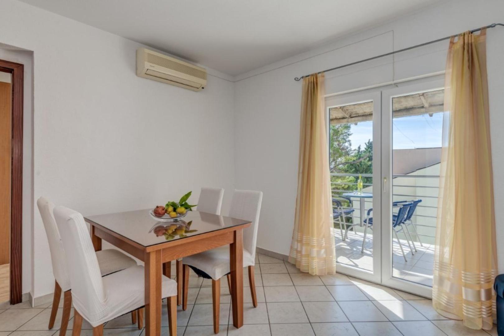 Ruza&Nikolina "1" Apartmani - Baška Voda Exteriér fotografie