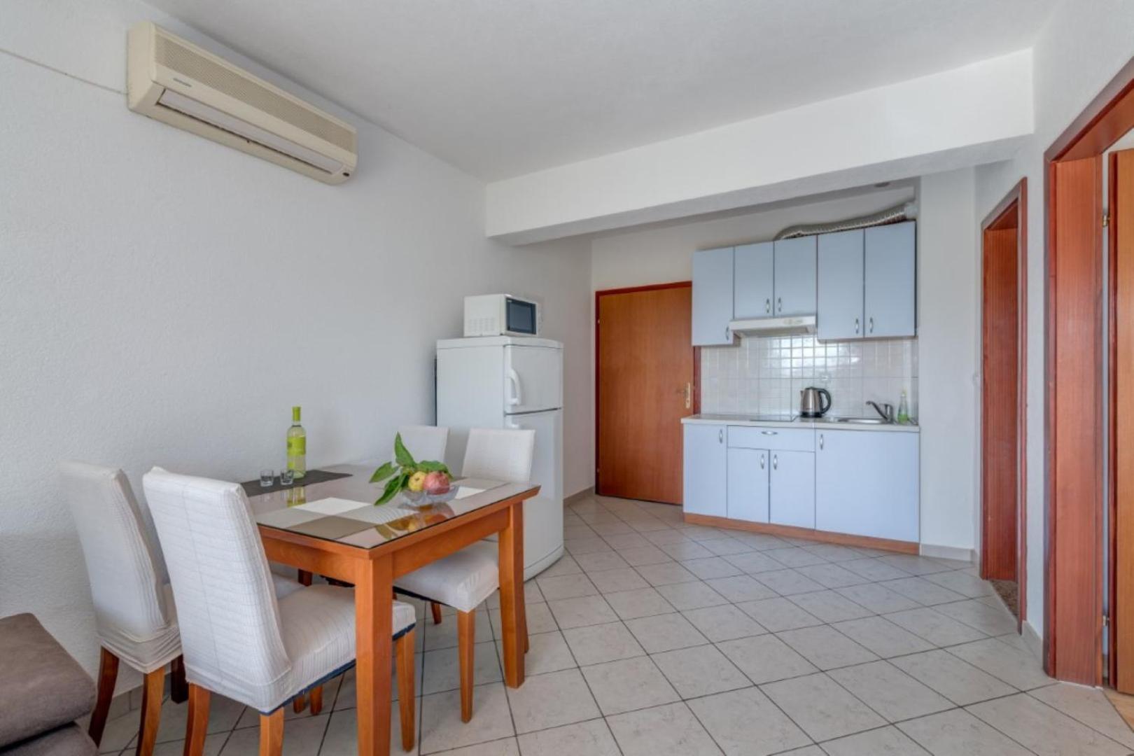 Ruza&Nikolina "1" Apartmani - Baška Voda Exteriér fotografie